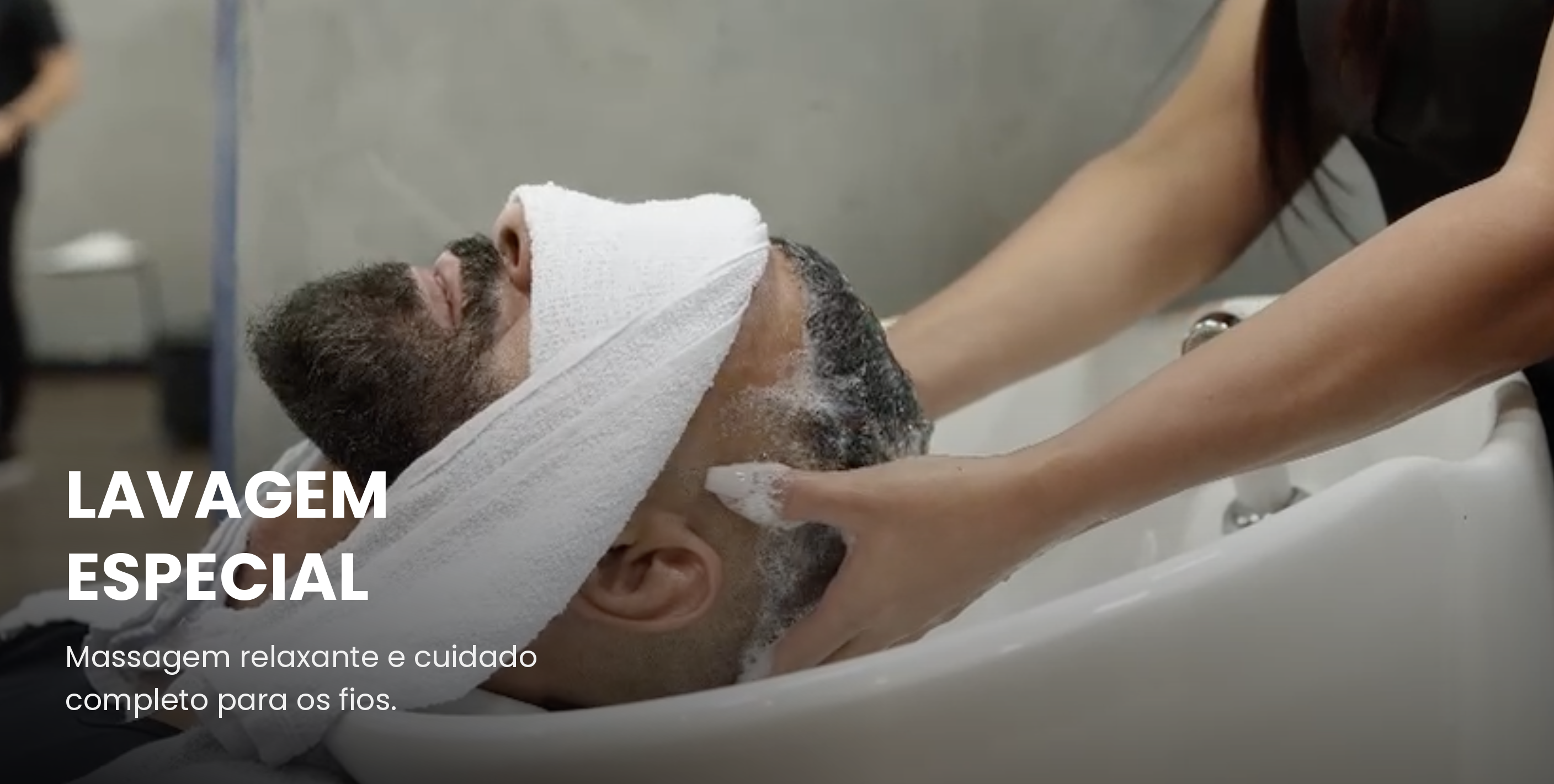 Lavagem especial na Barbearia Seu Liah